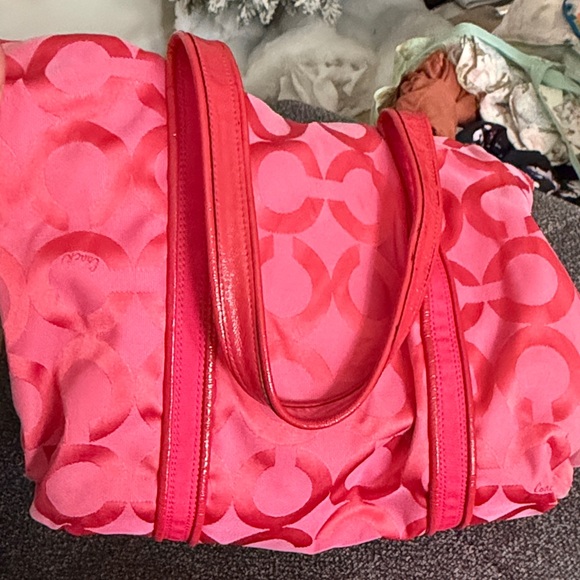 Coach Pink Poppy Bag with Two Hang Tags - Picture 9 of 13